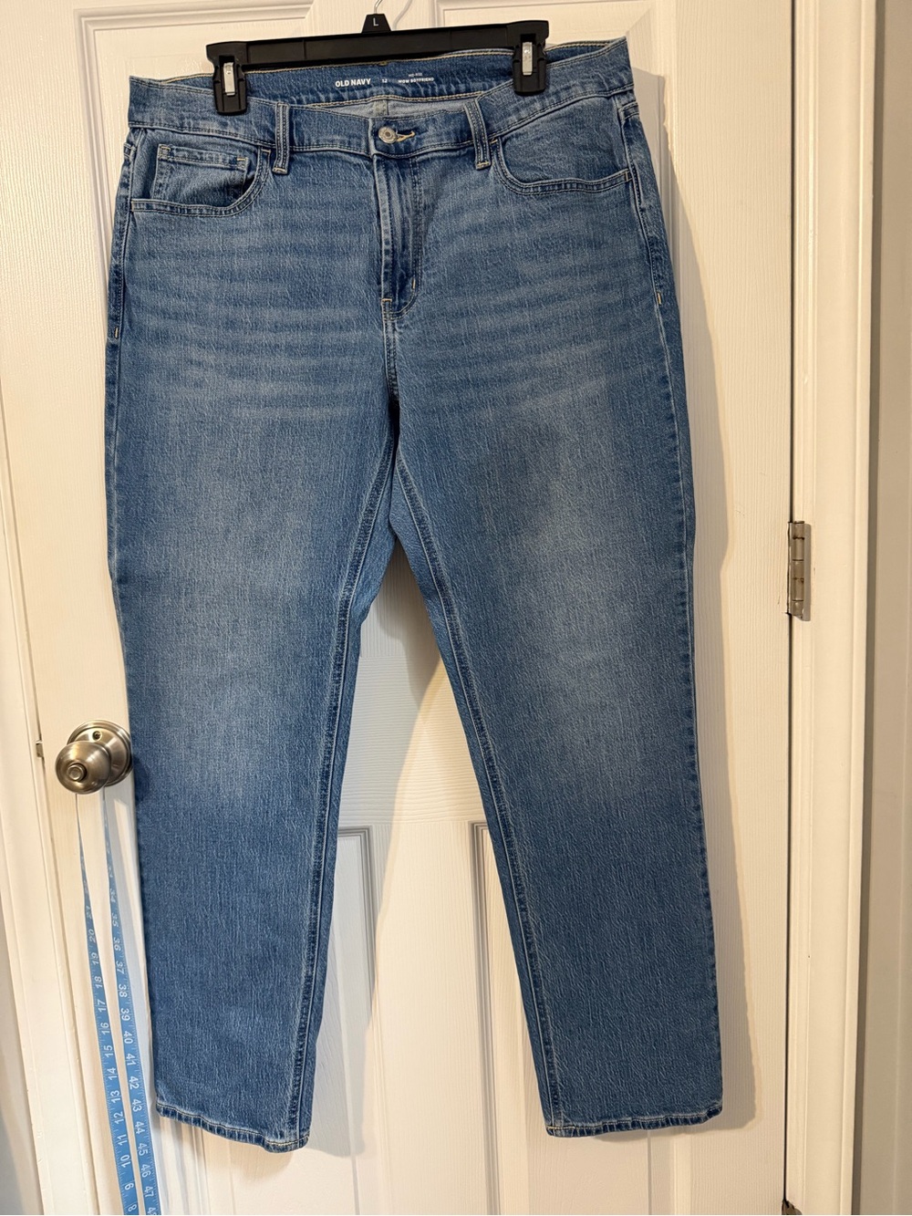 Old Navy Women's Medium Blue Straight-Leg Jeans